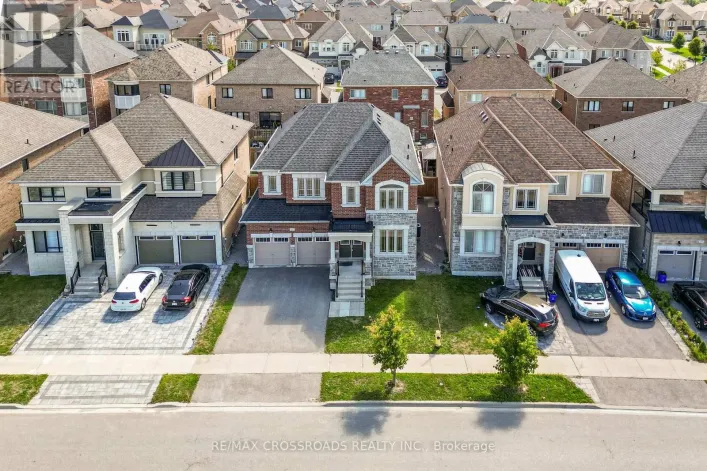 57 WALTER ENGLISH DRIVE, East Gwillimbury