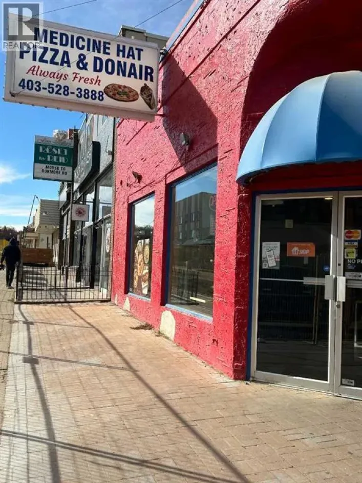 570 3 Street SE, Medicine Hat