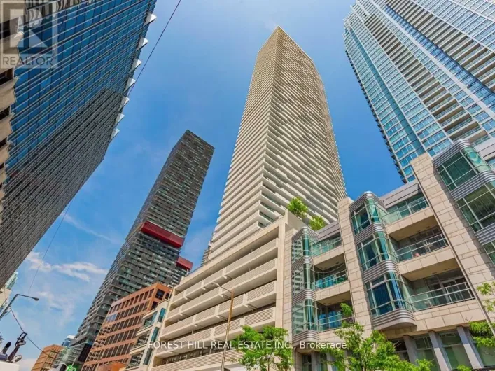 5702 - 2221 YONGE STREET, Toronto