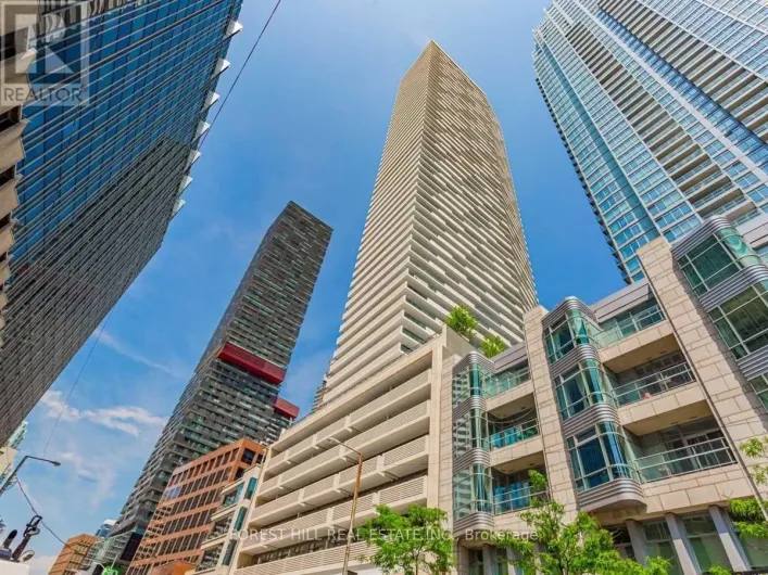 5702 - 2221 YONGE STREET, Toronto