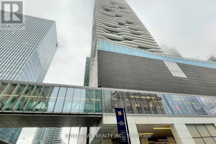 5703 - 88 HARBOUR STREET, Toronto