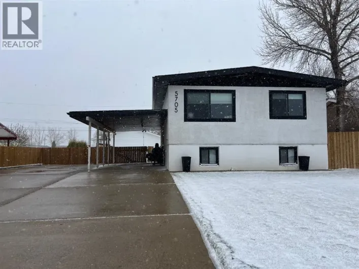 5705 57 Street, Taber