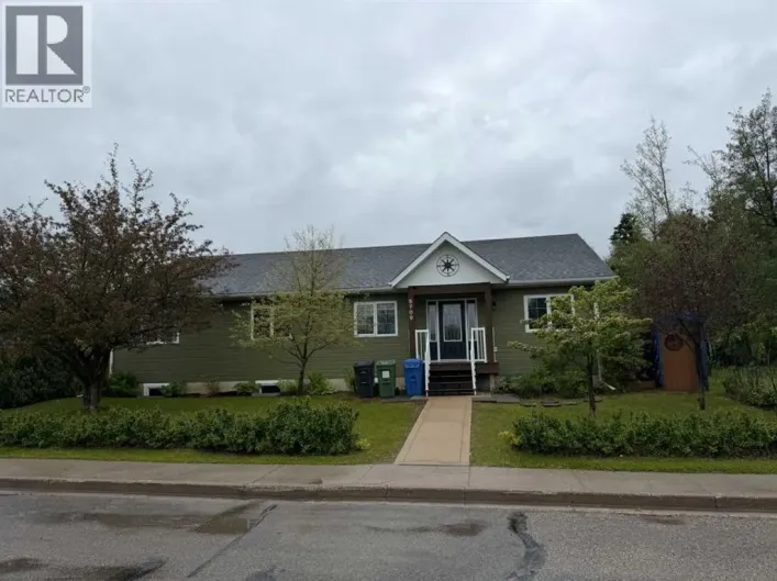 5709 57 Avenue, Rocky Mountain House