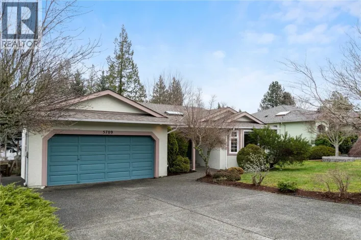 5709 Malibu Terr, Nanaimo