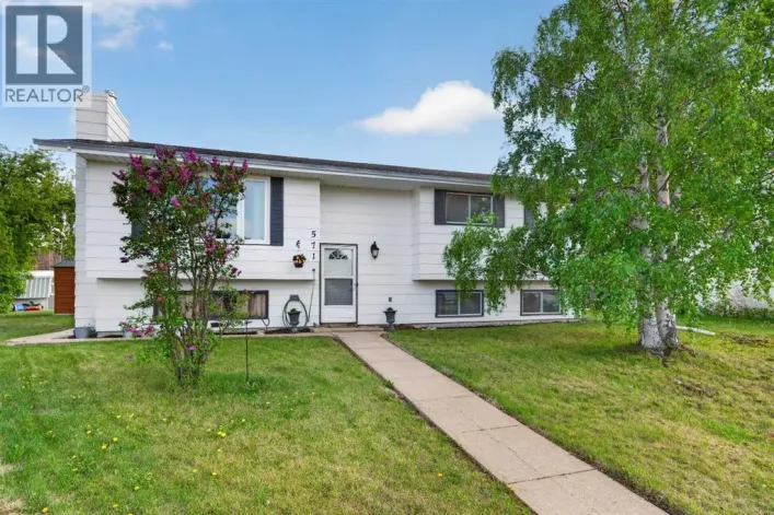 571 8 Street SE, Three Hills