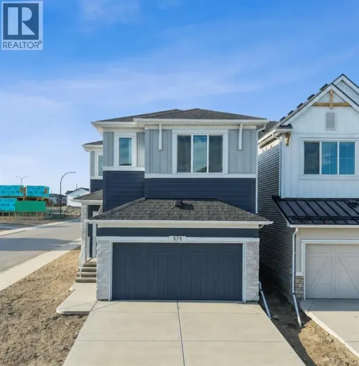 571 Buffaloberry Manor SE, Calgary