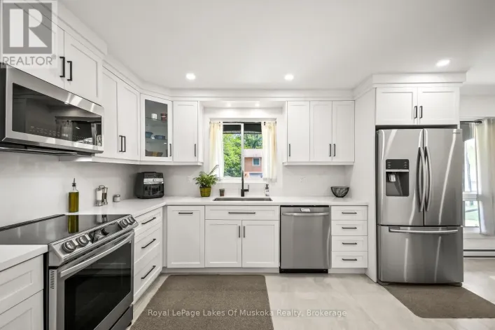 571 DAVID STREET E, Gravenhurst)
