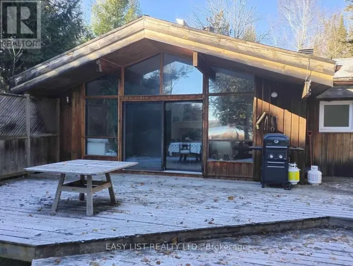 571 RIDEAU RIVER ROAD, Montague