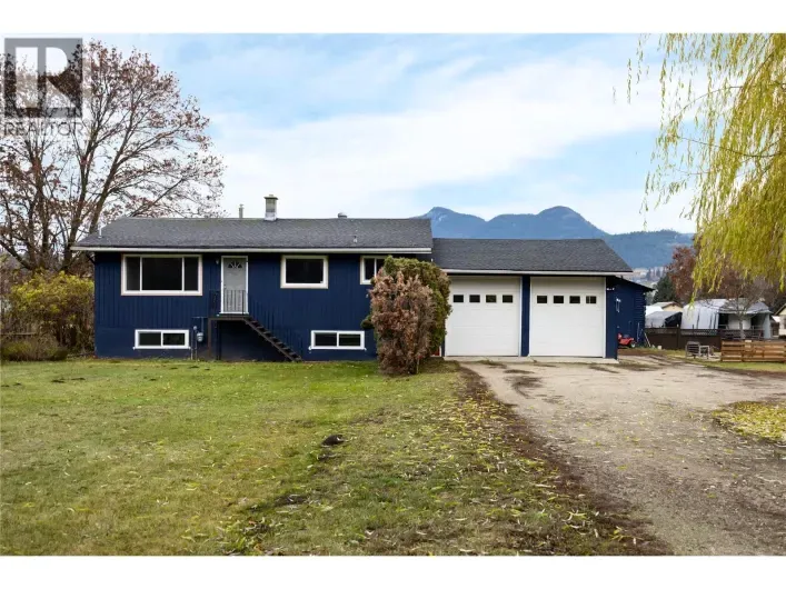 House for sale: 5712 6 Highway, Vernon