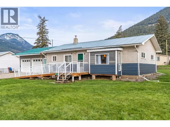 5714 Ponderosa Road, Falkland