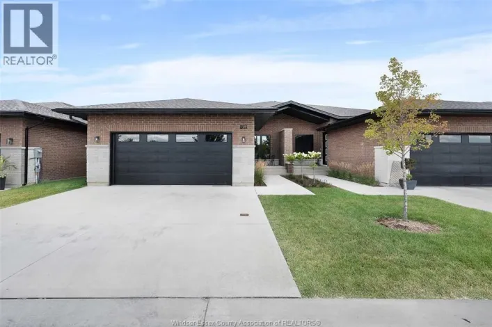 572 LILY MAC BOULEVARD, Windsor