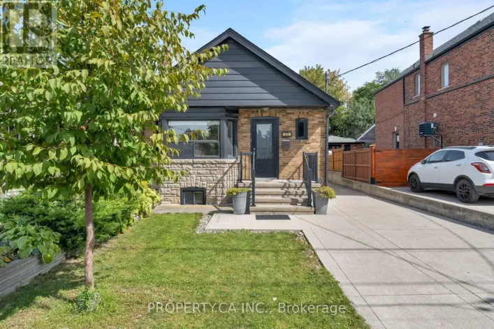 House for sale: 573 NORTHCLIFFE BOULEVARD, Toronto