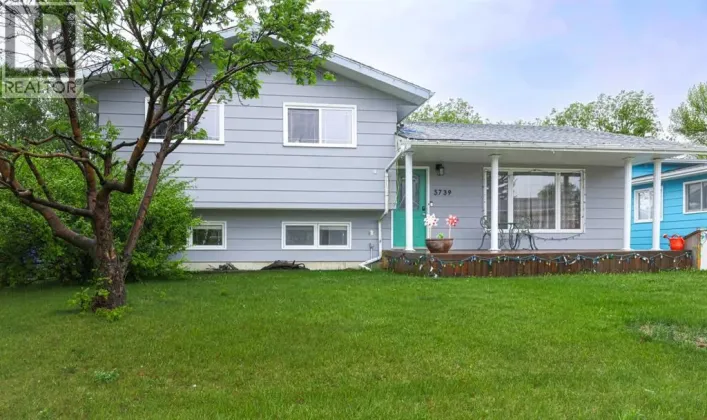 5739 55 Street, Rocky Mountain House