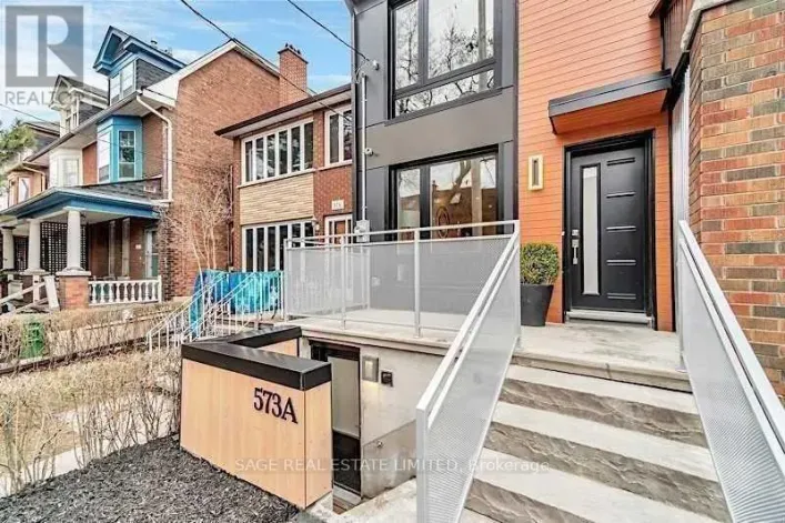 573A PALMERSTON AVENUE, Toronto