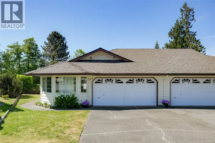 Duplex for sale: 574 Cedar Cres, Cobble Hill