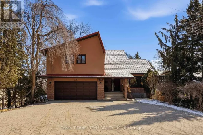 575 PARK CRESCENT, Pickering
