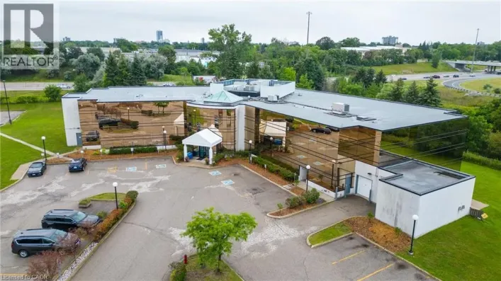 575 RIVERBEND Drive, Kitchener