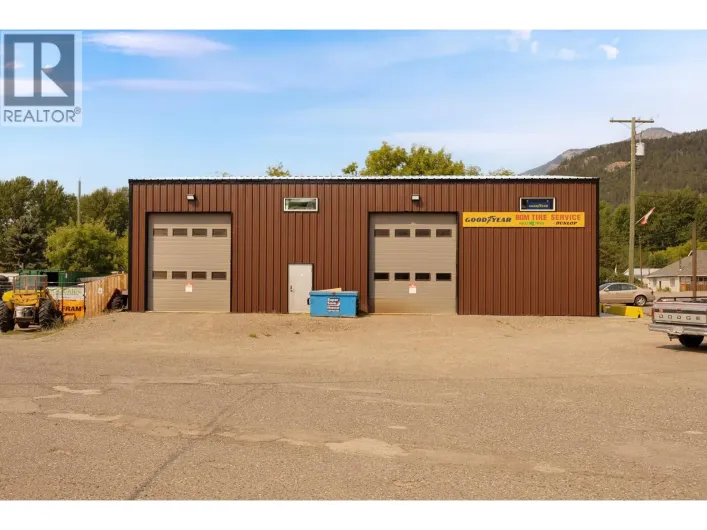 5755 97 Highway, Falkland