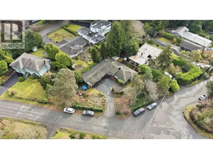 5757 CRANLEY DRIVE, West Vancouver