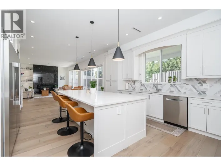 576 LINTON STREET, Coquitlam