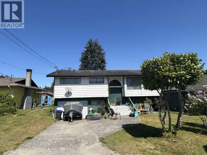 5762 SPINDRIFT STREET, Sechelt
