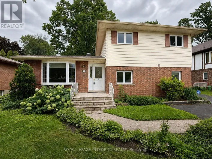 577 LYNWOOD DRIVE, Cornwall