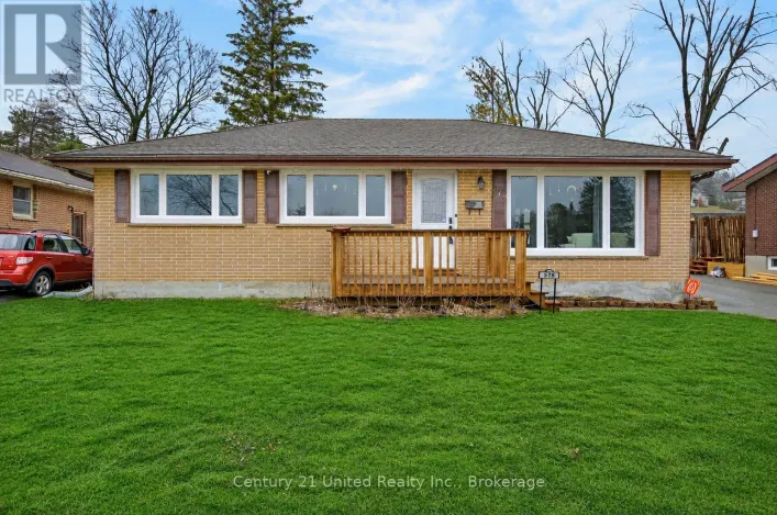 578 HILLSIDE STREET, Peterborough