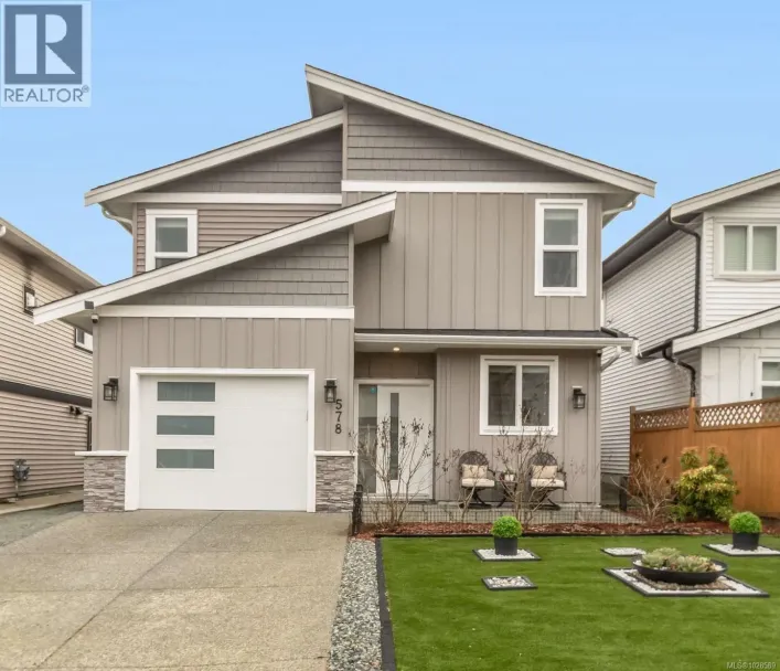 578 Menzies Ridge Dr, Nanaimo