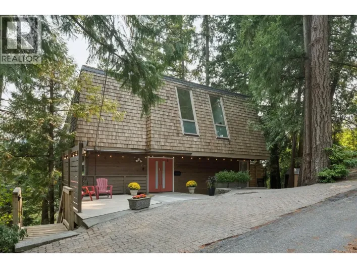 5781 CRANLEY DRIVE, West Vancouver