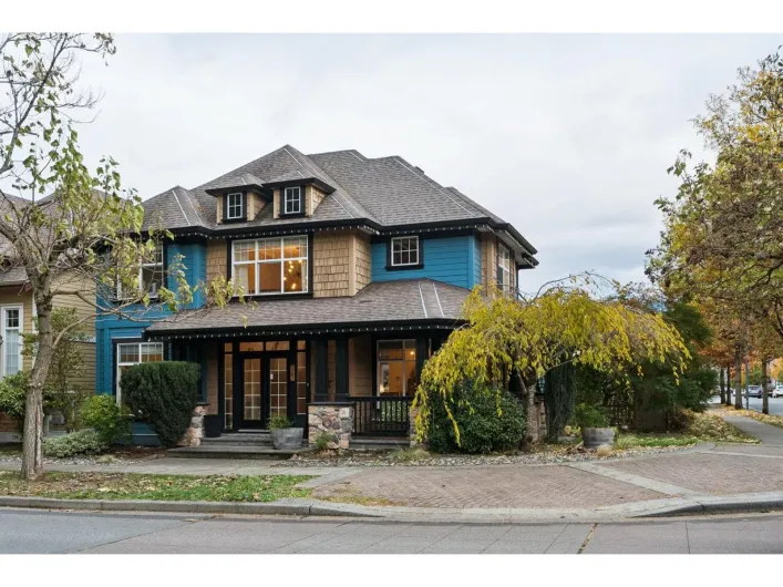 5782 GARRISON BOULEVARD|Garrison Crossing, Chilliwack