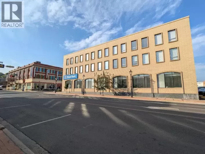 578-580 3 Street SE, Medicine Hat