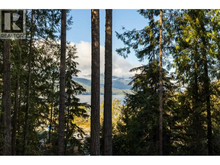 5790 TILLICUM BAY ROAD, Sechelt