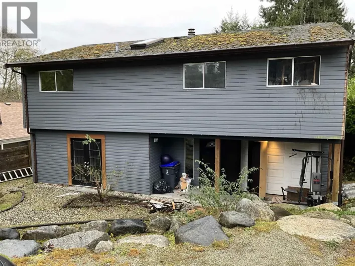 5799 ANCHOR ROAD, Sechelt