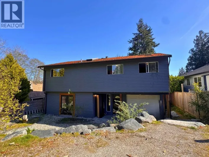5799 ANCHOR ROAD, Sechelt