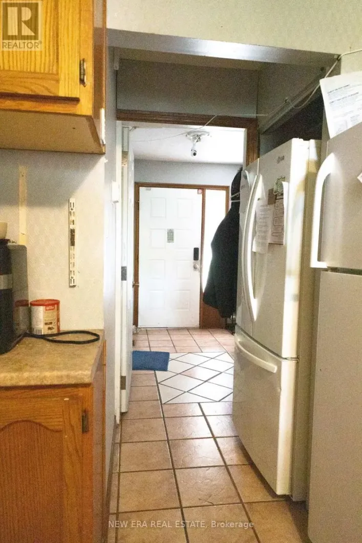 58 AMHERST DRIVE, Kitchener
