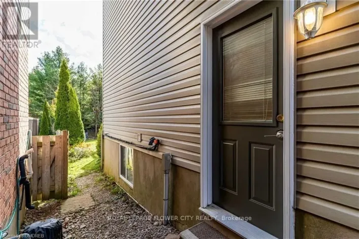 58 CARRINGTON PLACE, Guelph