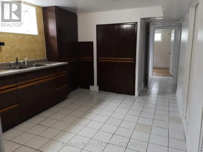 58 EMMELINE CRESCENT, Toronto