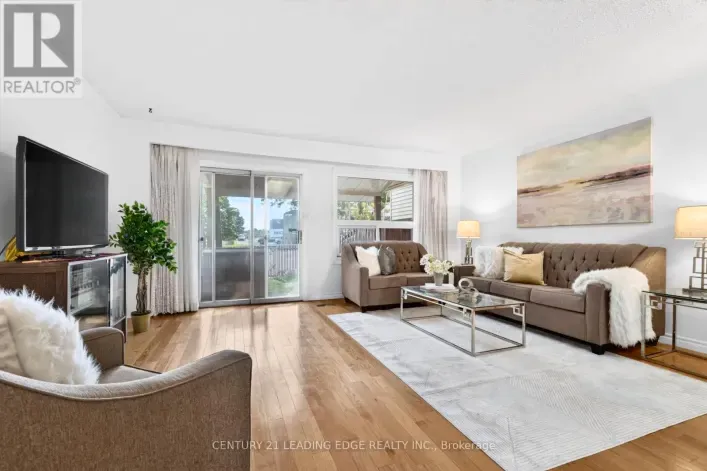 58 VALDOR DRIVE, Toronto