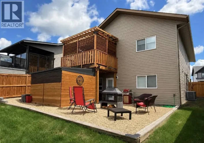 58 Village Crescent, Red Deer