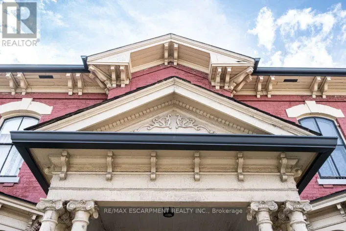 58 WELLINGTON STREET S, Hamilton