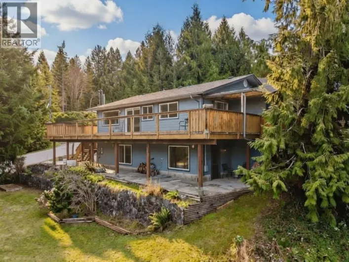 5808 SKOOKUMCHUK ROAD, Sechelt