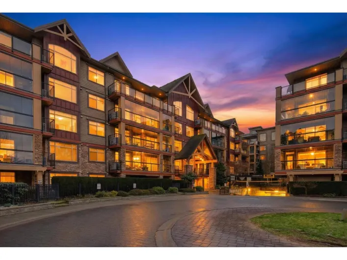 581 8288 207A STREET, Langley