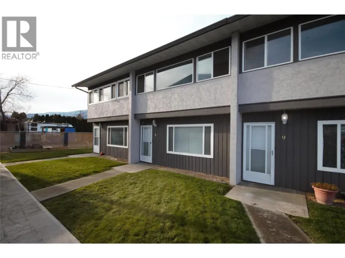 5820 MAIN Street Unit# 8, Oliver