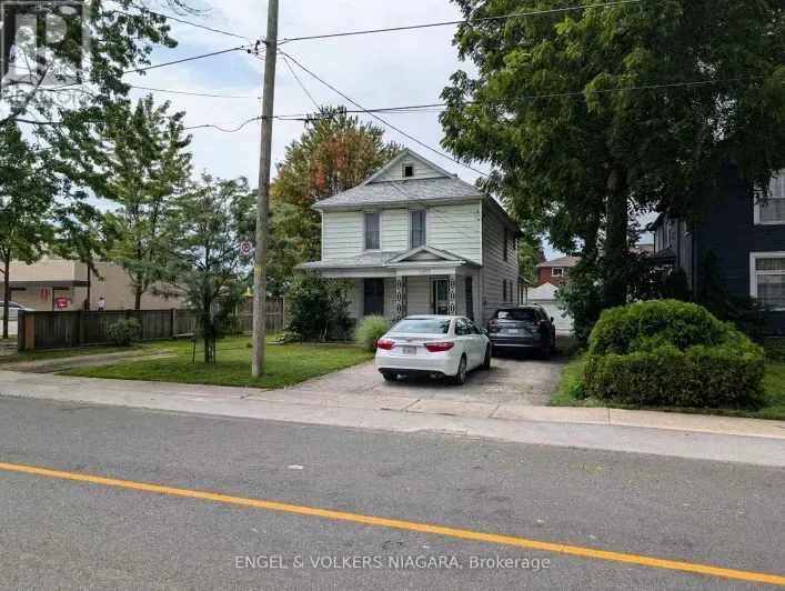 5821 LEONARD AVENUE, Niagara Falls