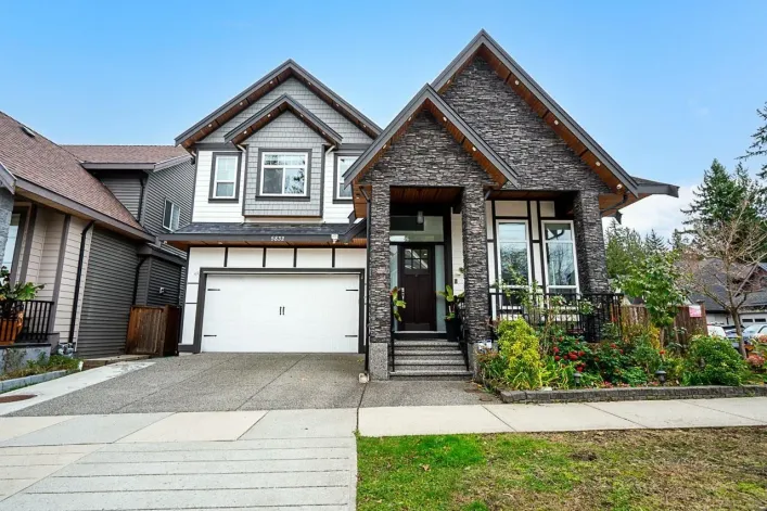 5832 140A PLACE, Surrey