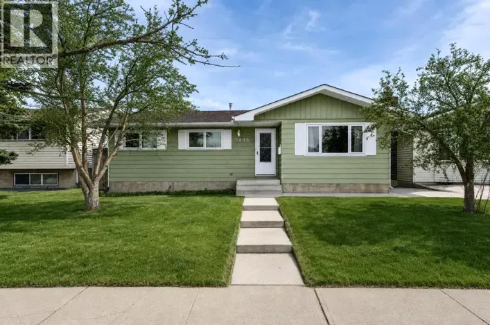 5835 28 Avenue NE, Calgary