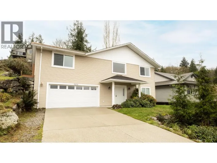 5839 TRAIL AVENUE, Sechelt