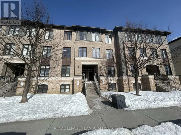 583A CHAPMAN MILLS DRIVE, Ottawa