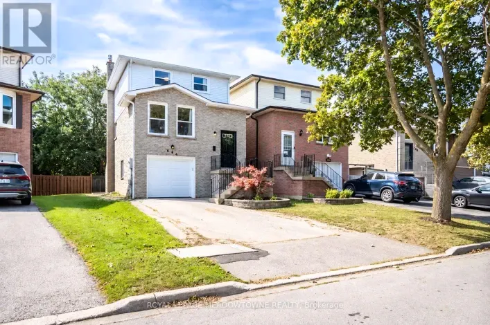 House for sale: 584 HAYWARD CRESCENT, Milton