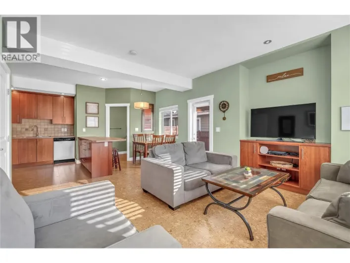 Duplex for sale: 584 Westminster Avenue W Unit# 102, Penticton